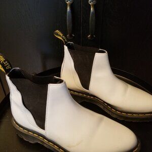 Dr Martens white leather Chelsea boots. Size 9 W. Lightly used.